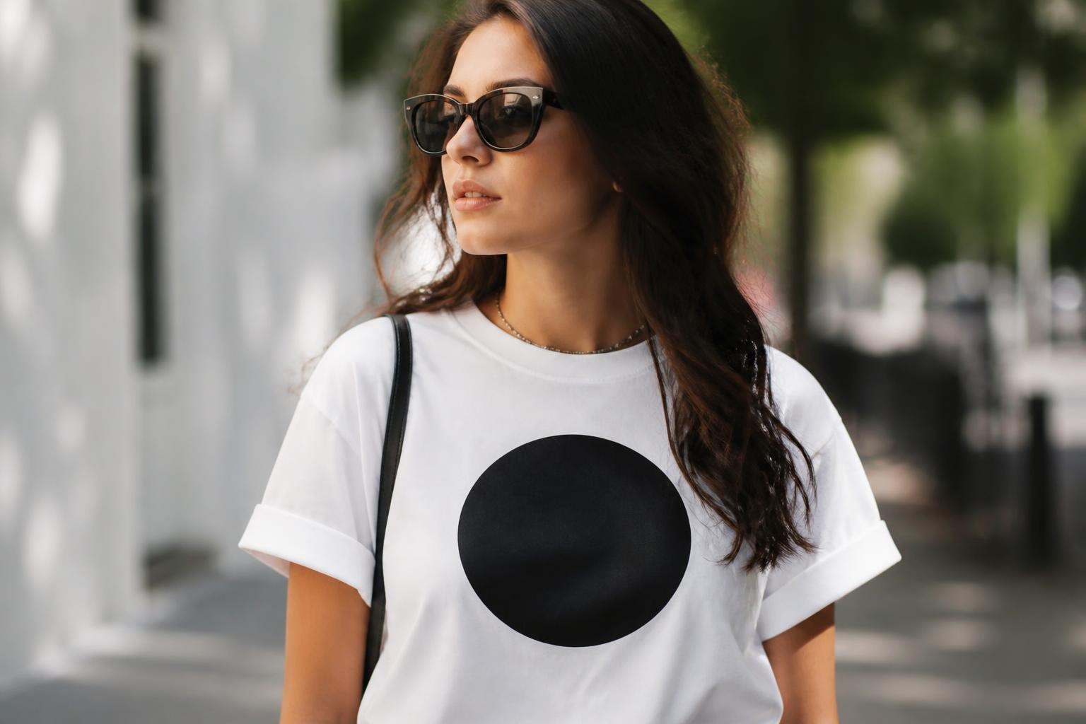 Logo Tees Women: Style Guide & Trends for 2026