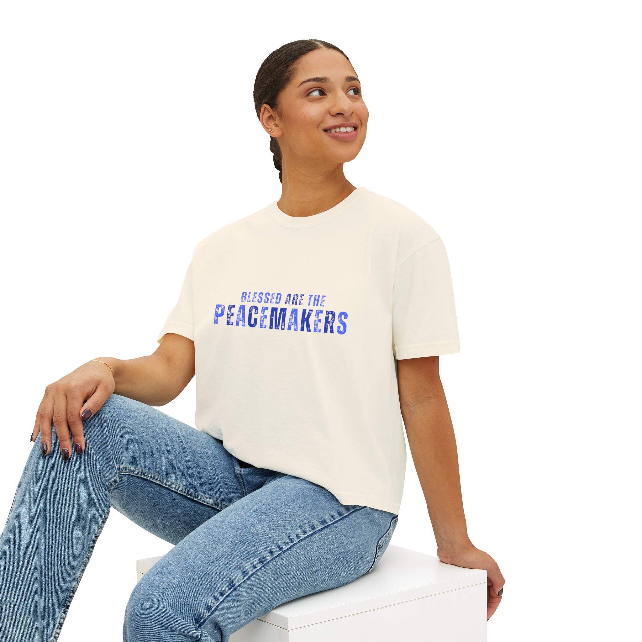 Tee Blessed be the Peacemakers women's boxy cotton shirt with vintage print and casual fit