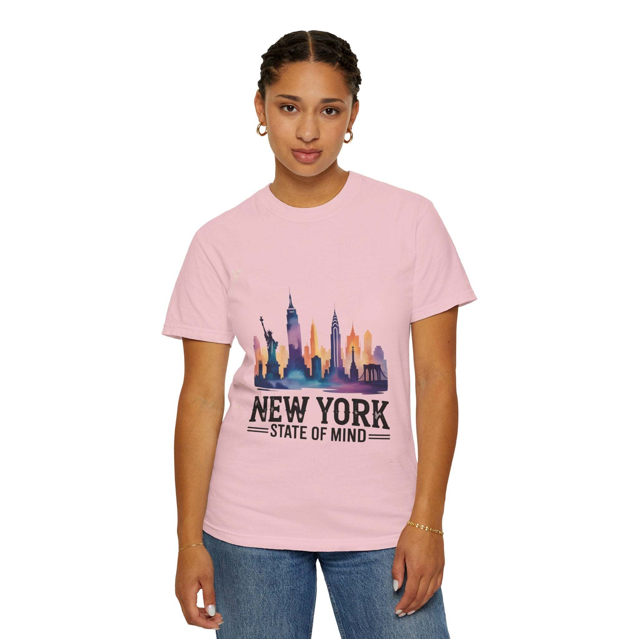 Garment-dyed pink T-shirt with New York State of Mind skyline design, casual urban style
