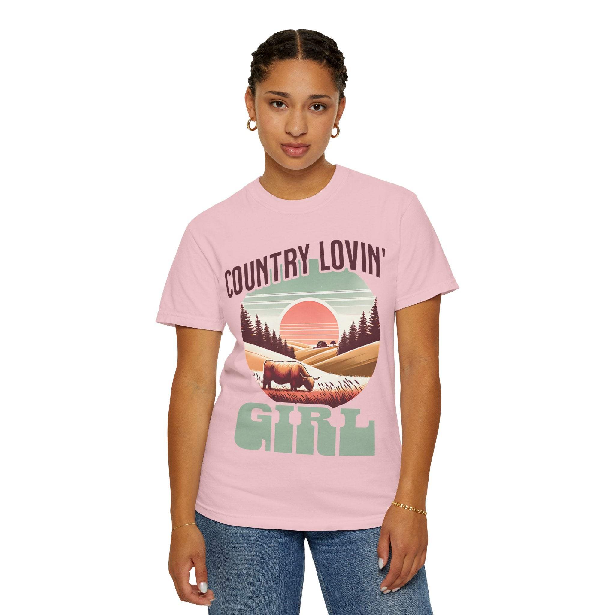Country Lovin Girl T-shirt with vintage sunset and cow design, soft pink cotton tee for country music fans