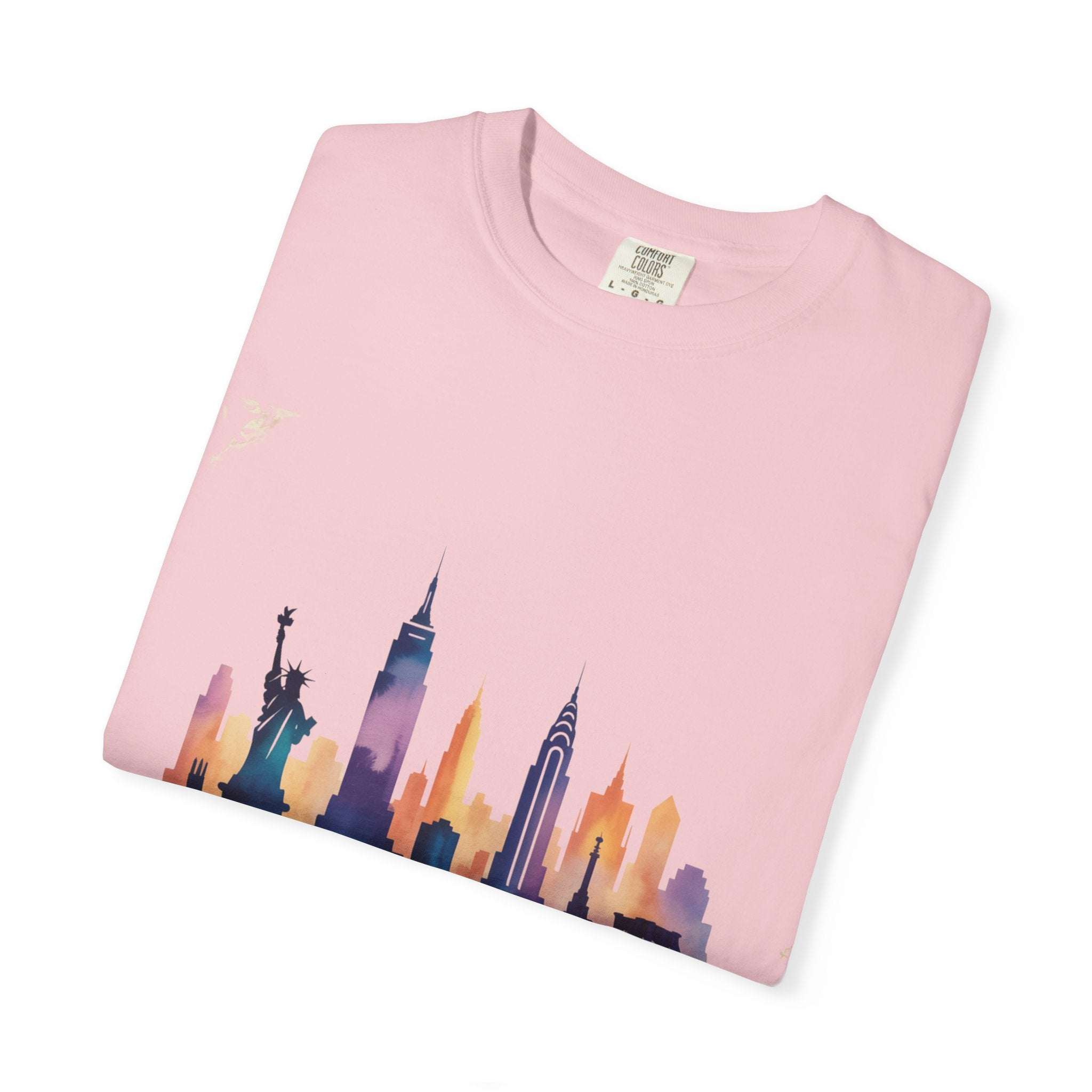 Garment-dyed pink T-shirt with New York City skyline graphic and soft cotton fabric