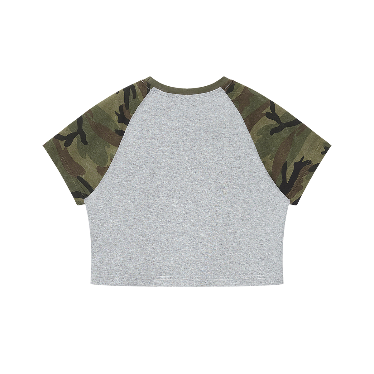 Women’s camo raglan crop t-shirt with contrast sleeves and round neckline for casual streetwear