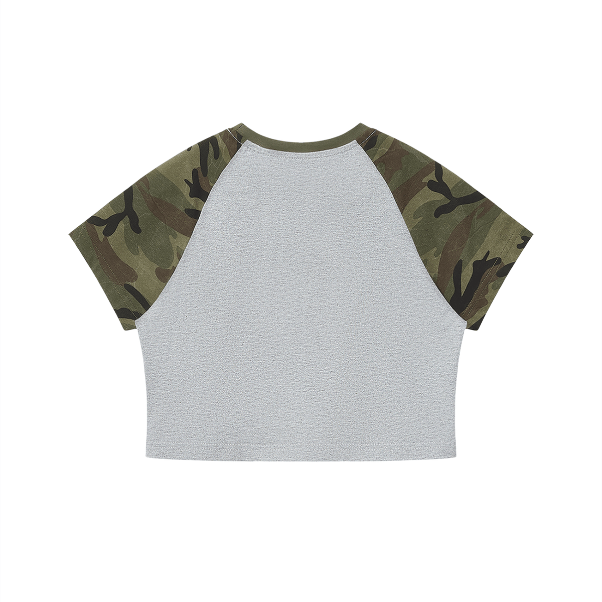 Women’s camo raglan crop t-shirt with contrast sleeves and round neckline for casual streetwear
