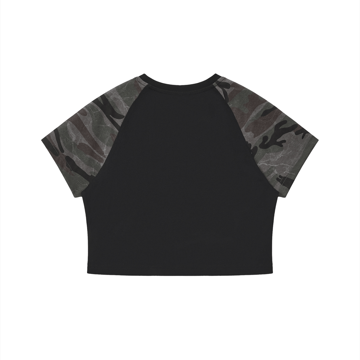 Women’s camo raglan crop t-shirt with cotton fabric and camouflage sleeves for casual streetwear style