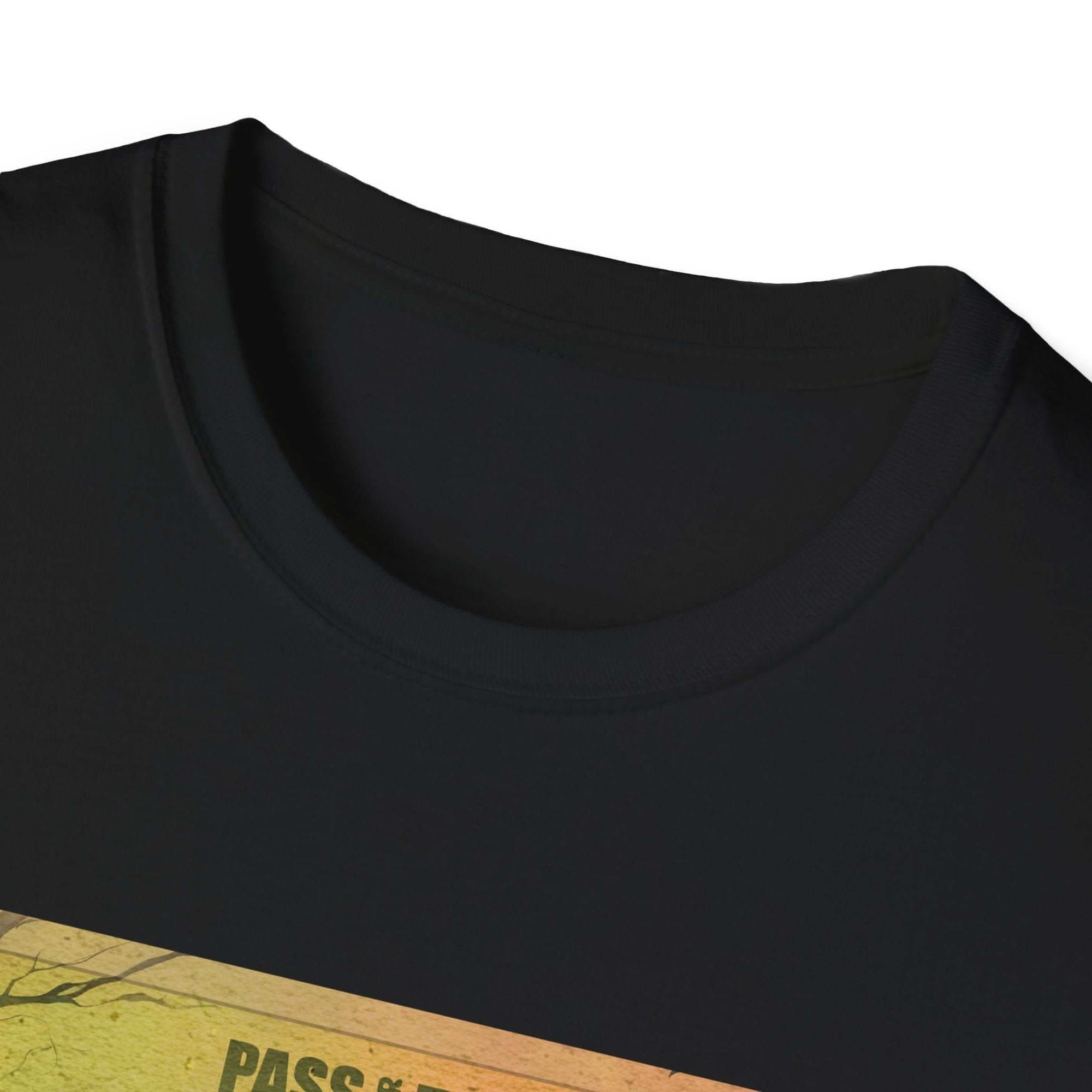 Vintage Giant Zombie Halloween Movie Ticket Unisex T-Shirt - TeninoVentures