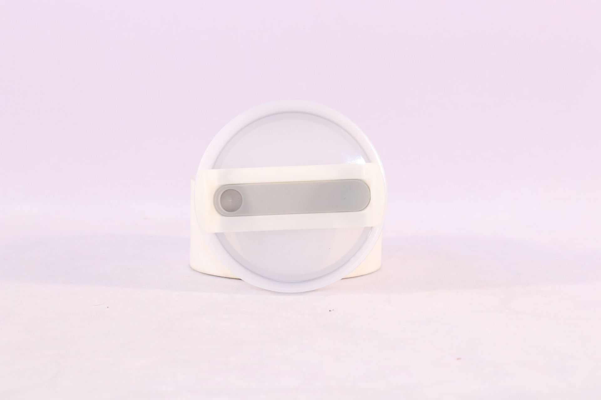 White lid with handle and straw slot for 40oz insulated tumbler vacuum coffee cup