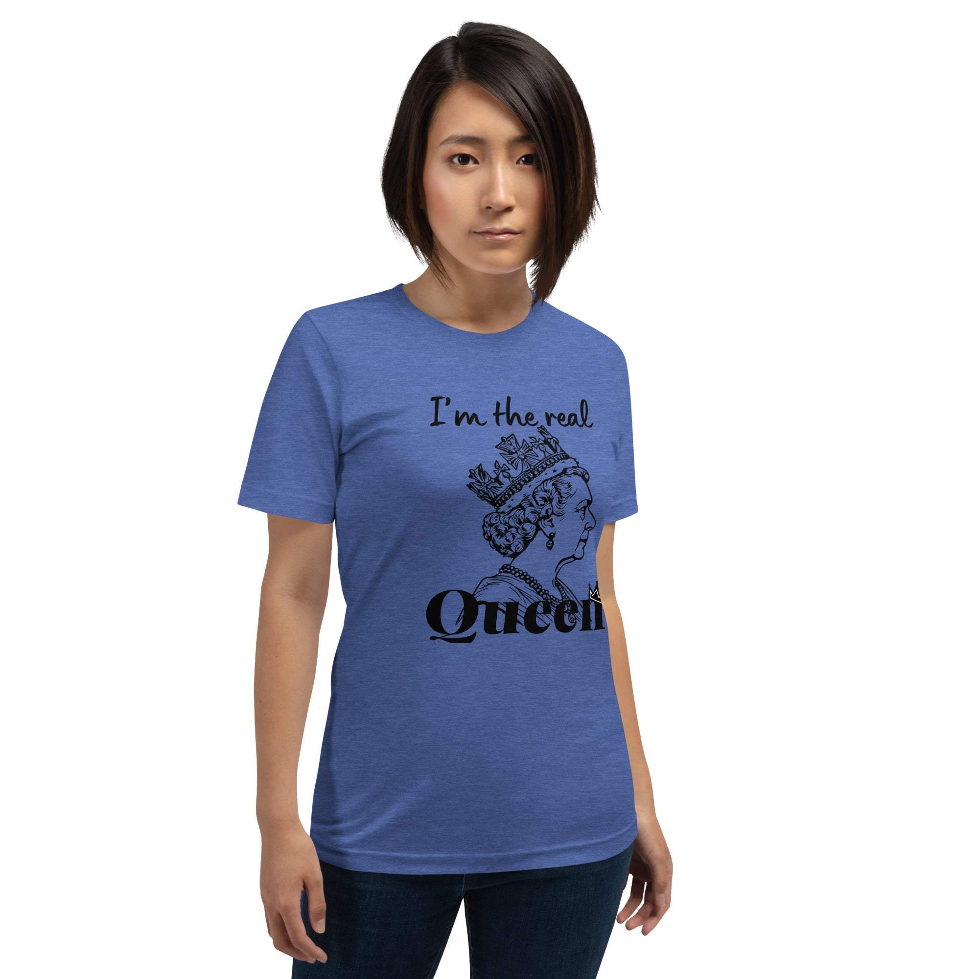 Real Queen T-Shirt - Bold Royal Graphic Tee for Feminine Empowerment