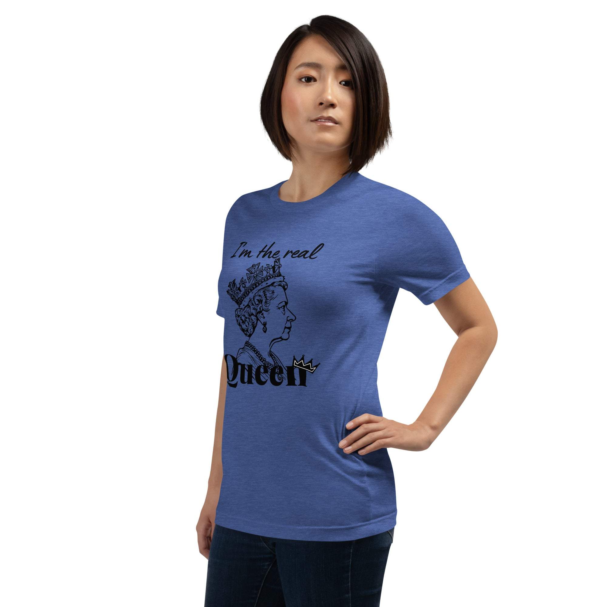 Real Queen T-Shirt - Bold Royal Graphic Tee for Feminine Empowerment