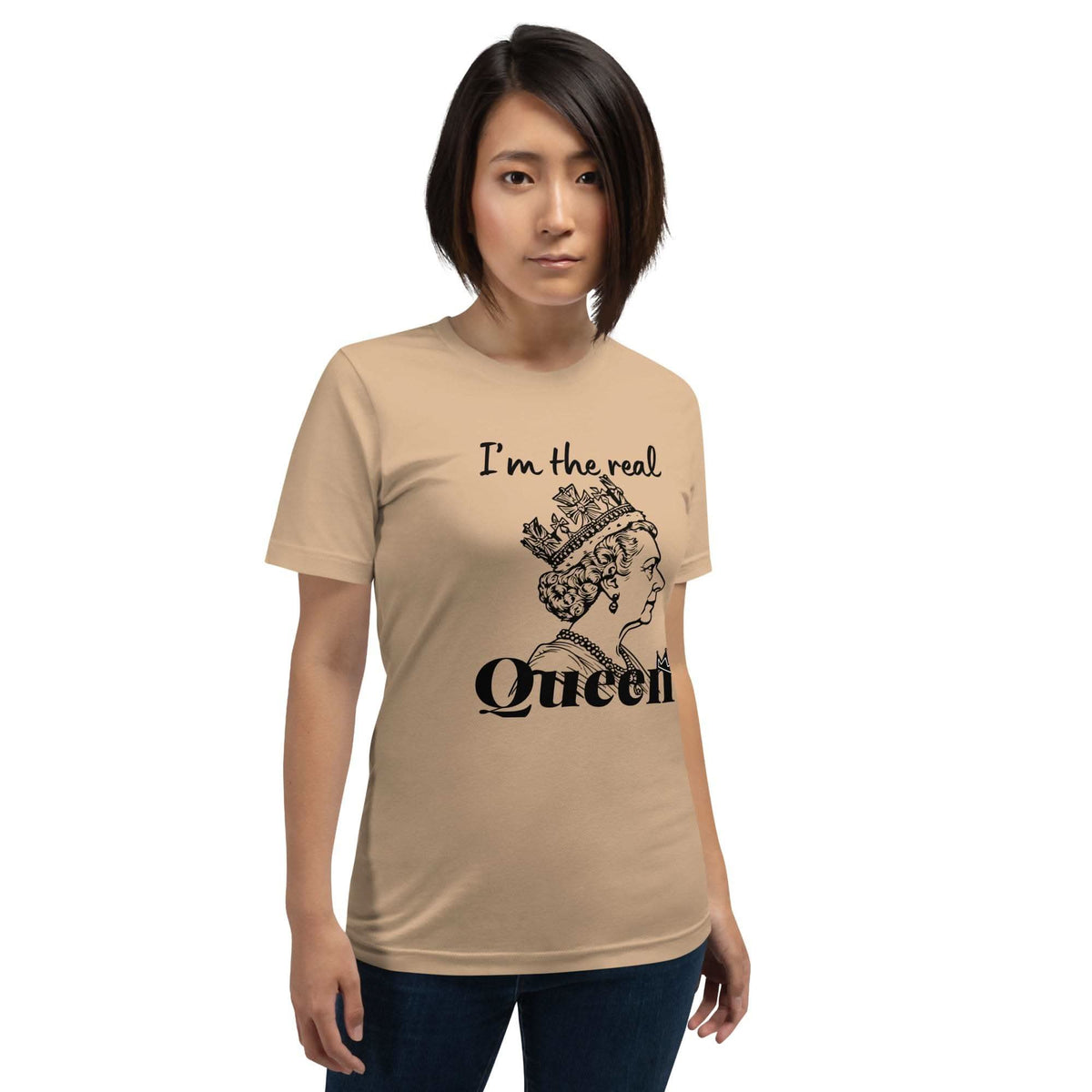 Real Queen T-Shirt - Bold Royal Graphic Tee for Feminine Empowerment