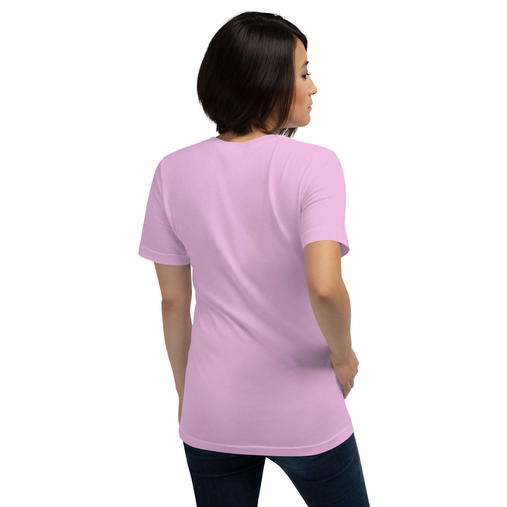 Real Queen T-Shirt - Bold Royal Graphic Tee for Feminine Empowerment