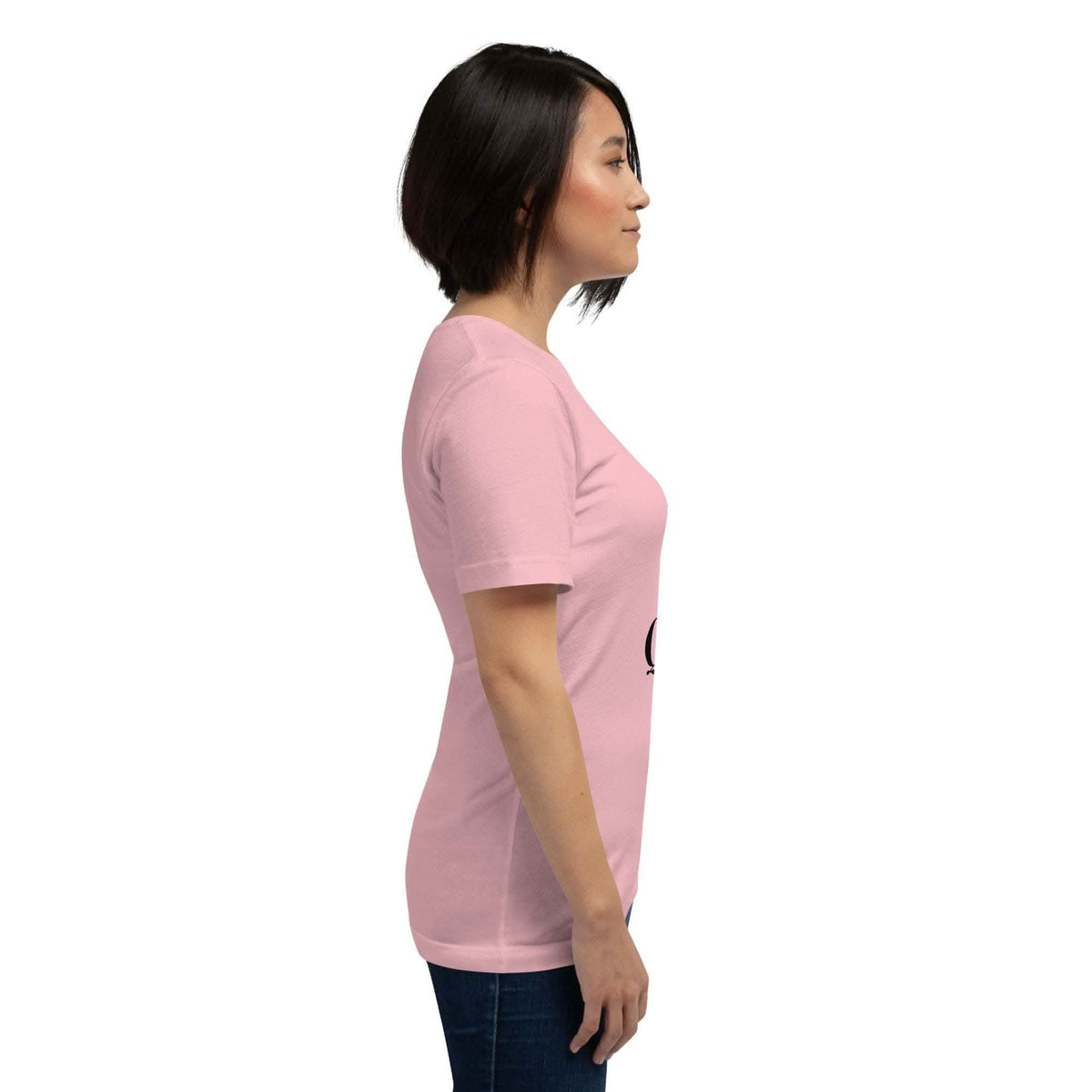 Real Queen T-Shirt - Bold Royal Graphic Tee for Feminine Empowerment