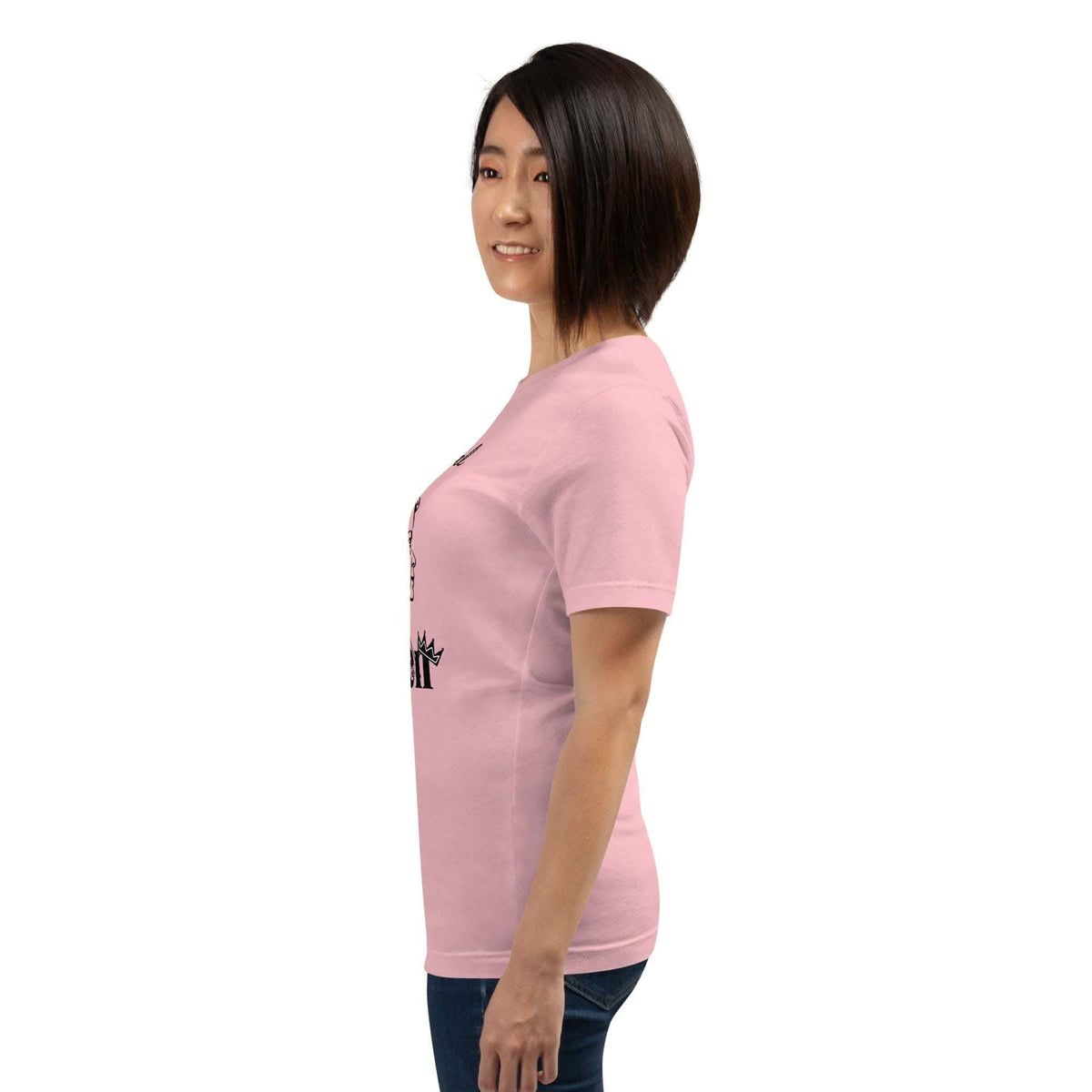Real Queen T-Shirt - Bold Royal Graphic Tee for Feminine Empowerment