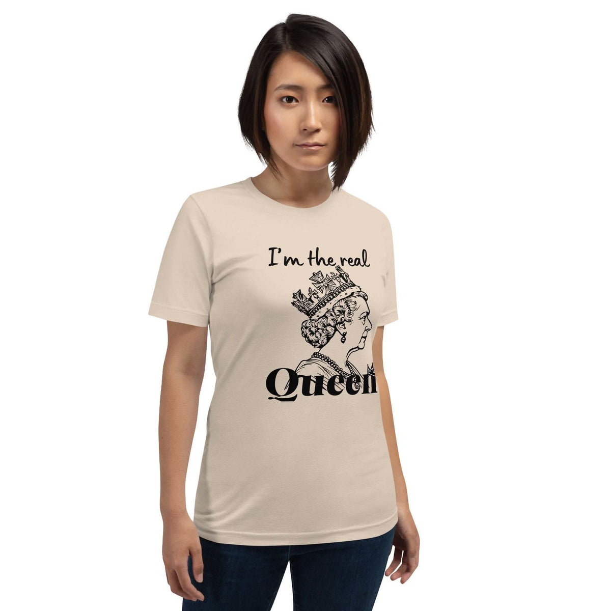Real Queen T-Shirt - Bold Royal Graphic Tee for Feminine Empowerment