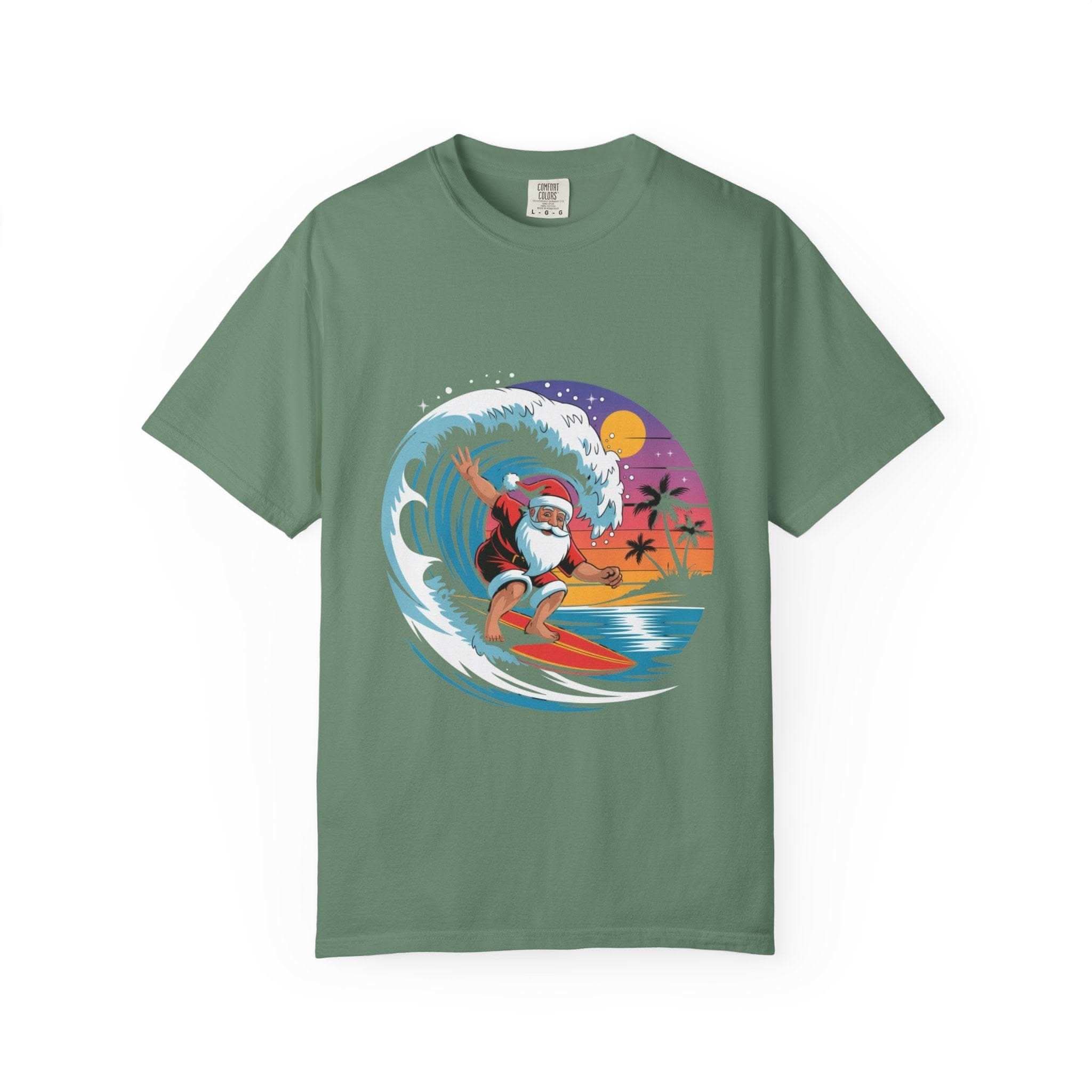 Black Surfing Santa T-Shirt made of cotton, perfect for holiday festivities and Santa lovers.