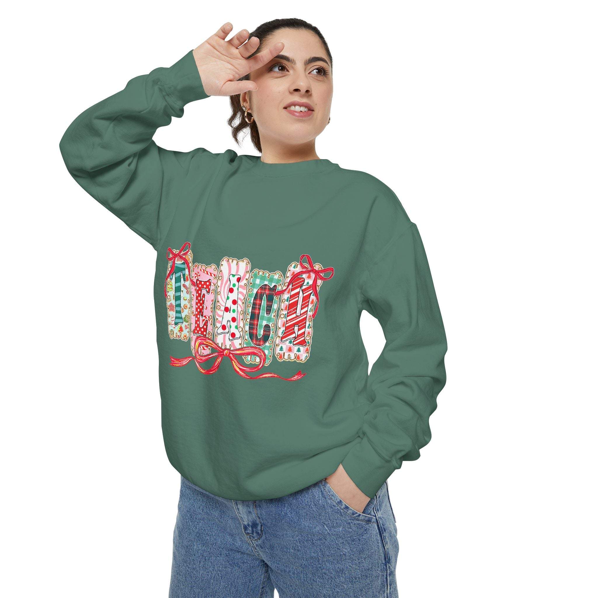 Pepper-colored sweatshirt with a preppy design, ideal for Christmas gifts, from Printify, available in sizes S, M, L.