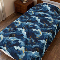 Ocean Wave Pattern Velveteen Plush Blanket | Navy Blue Cloudy Waves