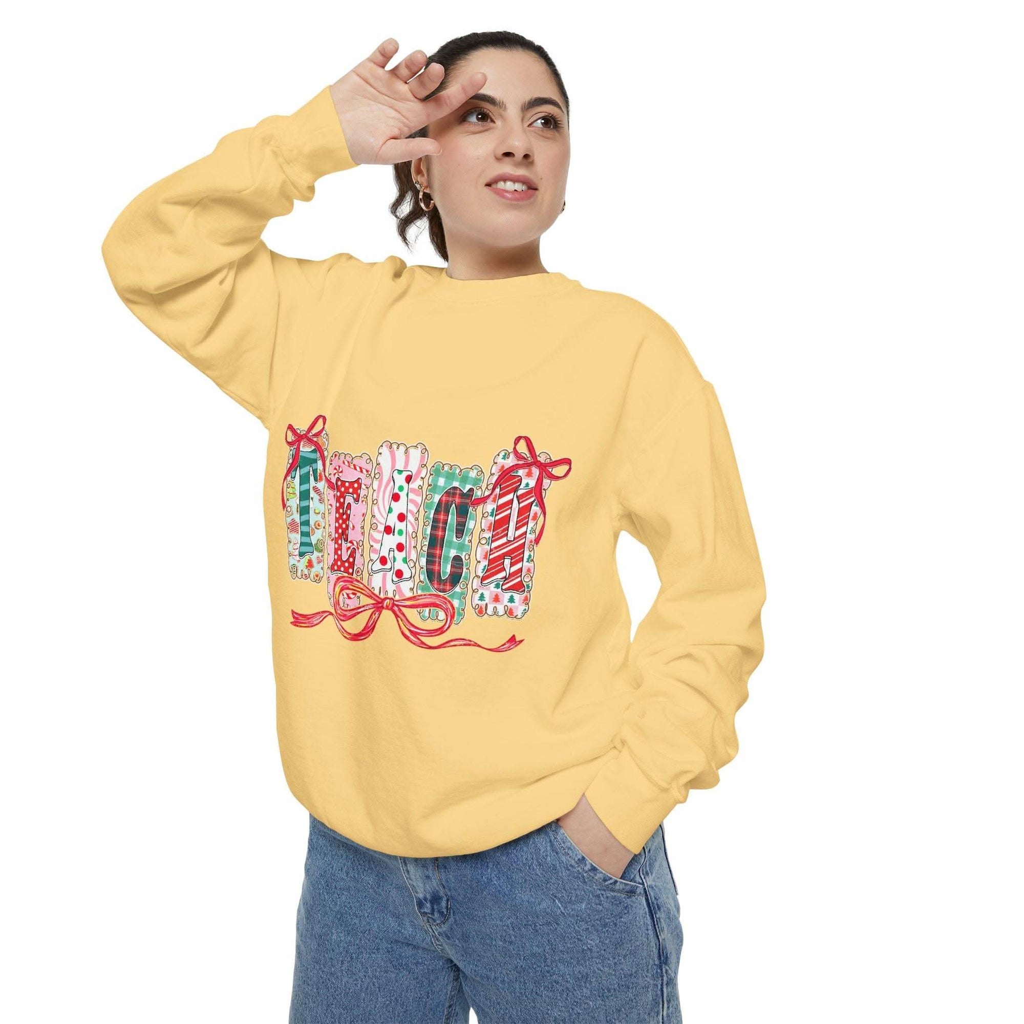 Pepper-colored sweatshirt with a preppy design, ideal for Christmas gifts, from Printify, available in sizes S, M, L.