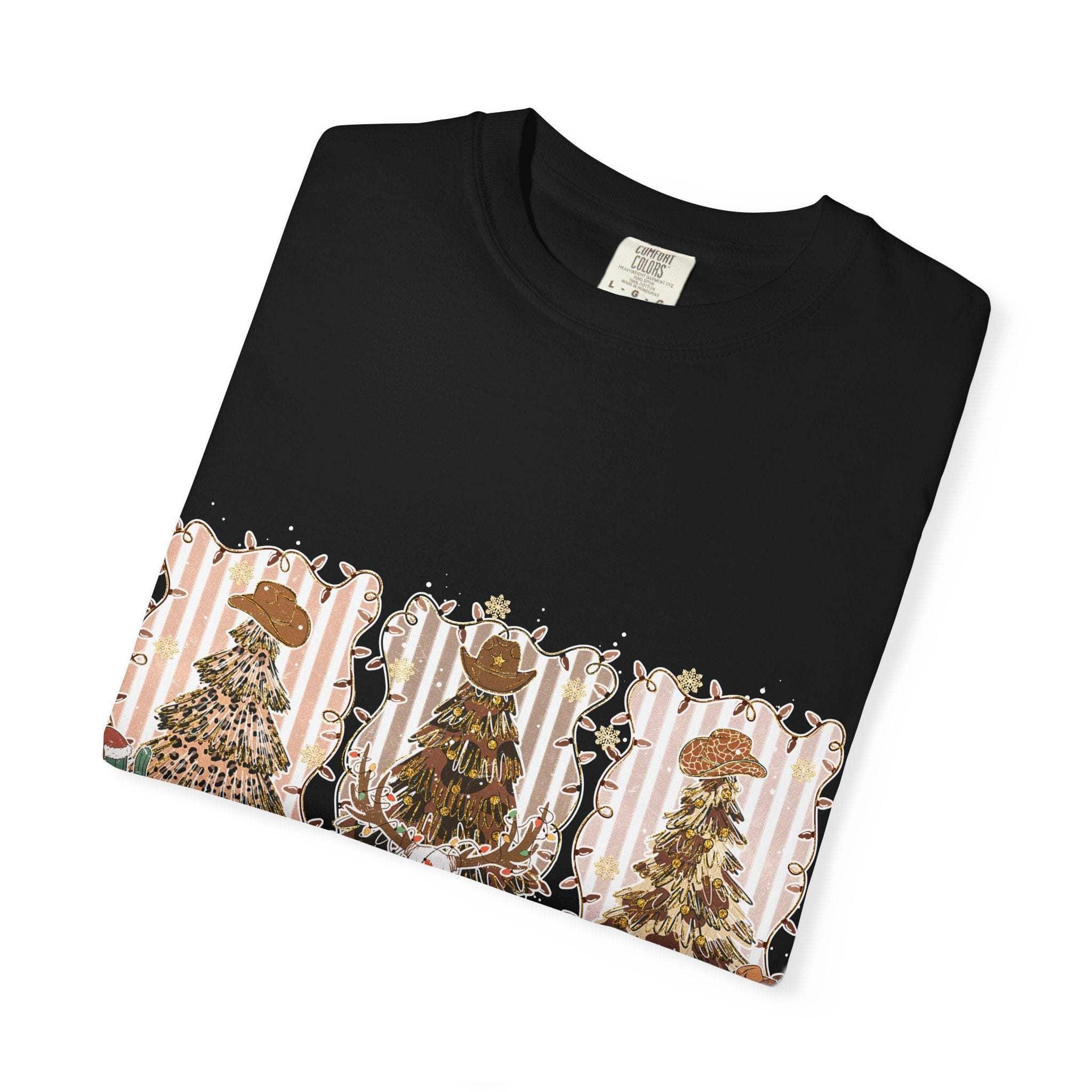Cowboy Howdy Christmas black t-shirt with festive cowboy hat decorated trees design