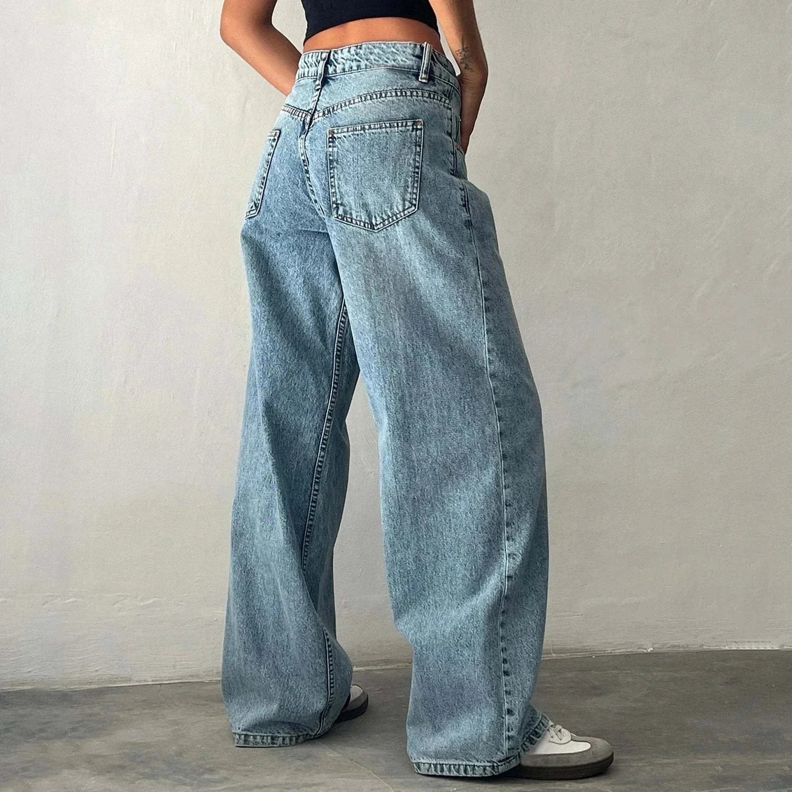 Y2K baggy low rise women's denim jeans with pockets and straight leg style