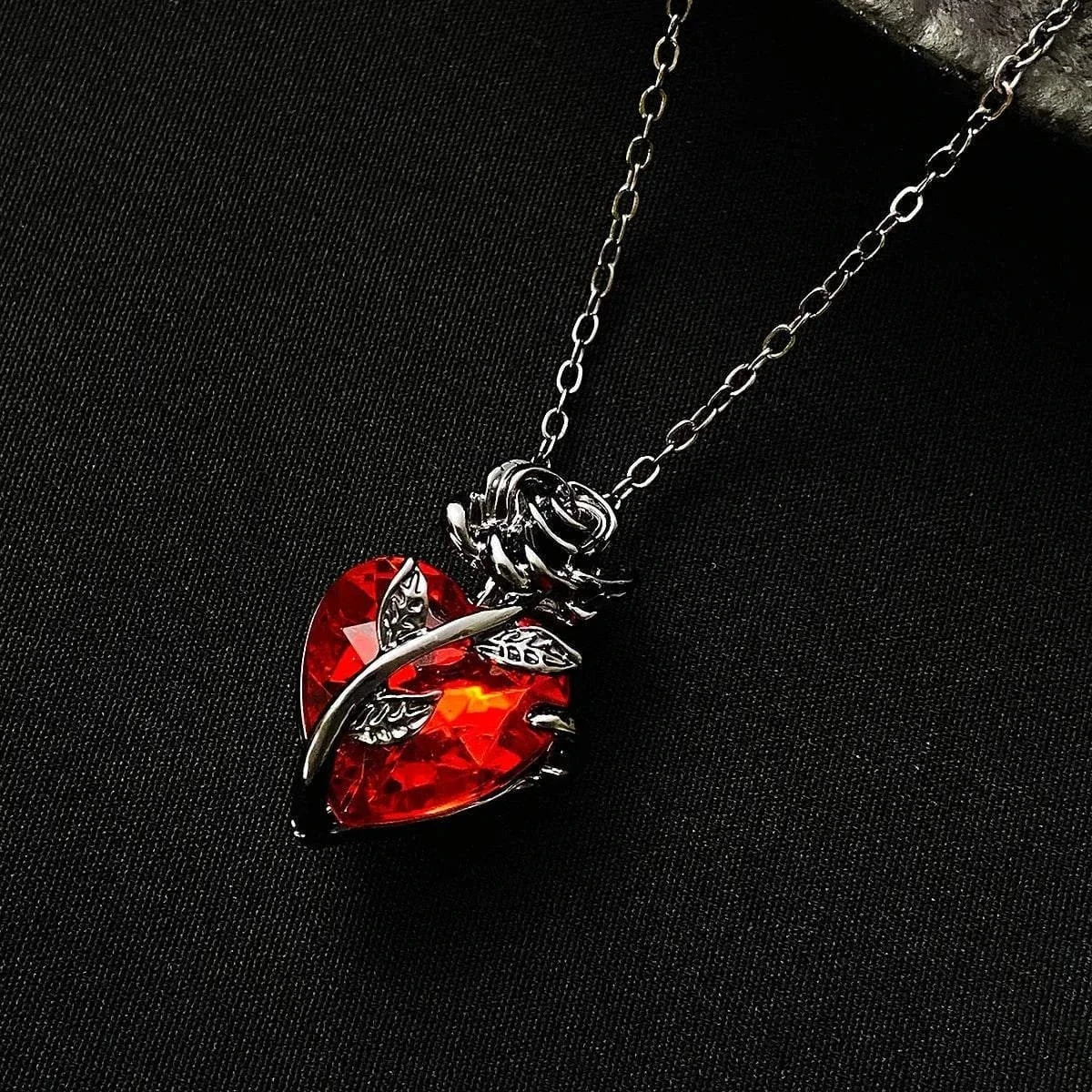 Love Rose Necklace with Gothic Dark Design & Entangled Flower Collar