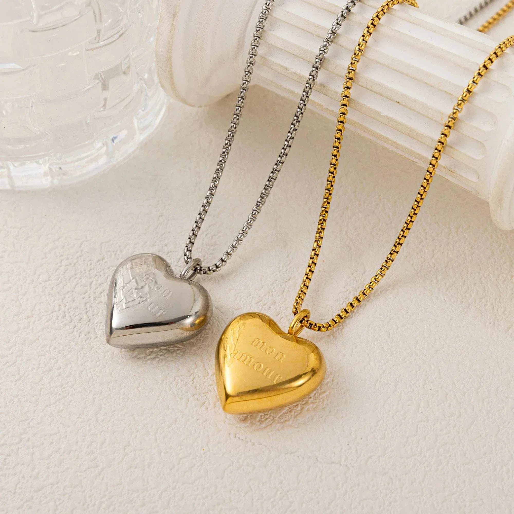 Double-sided love necklace pendant for women with elegant romantic design