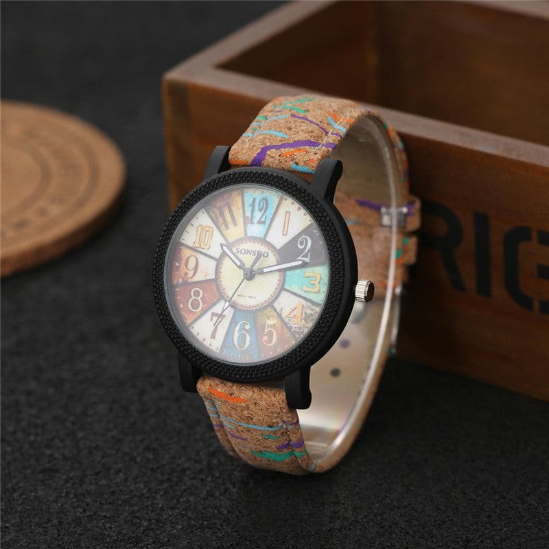 Chic vintage leather quartz watch with round dial and comfortable strap