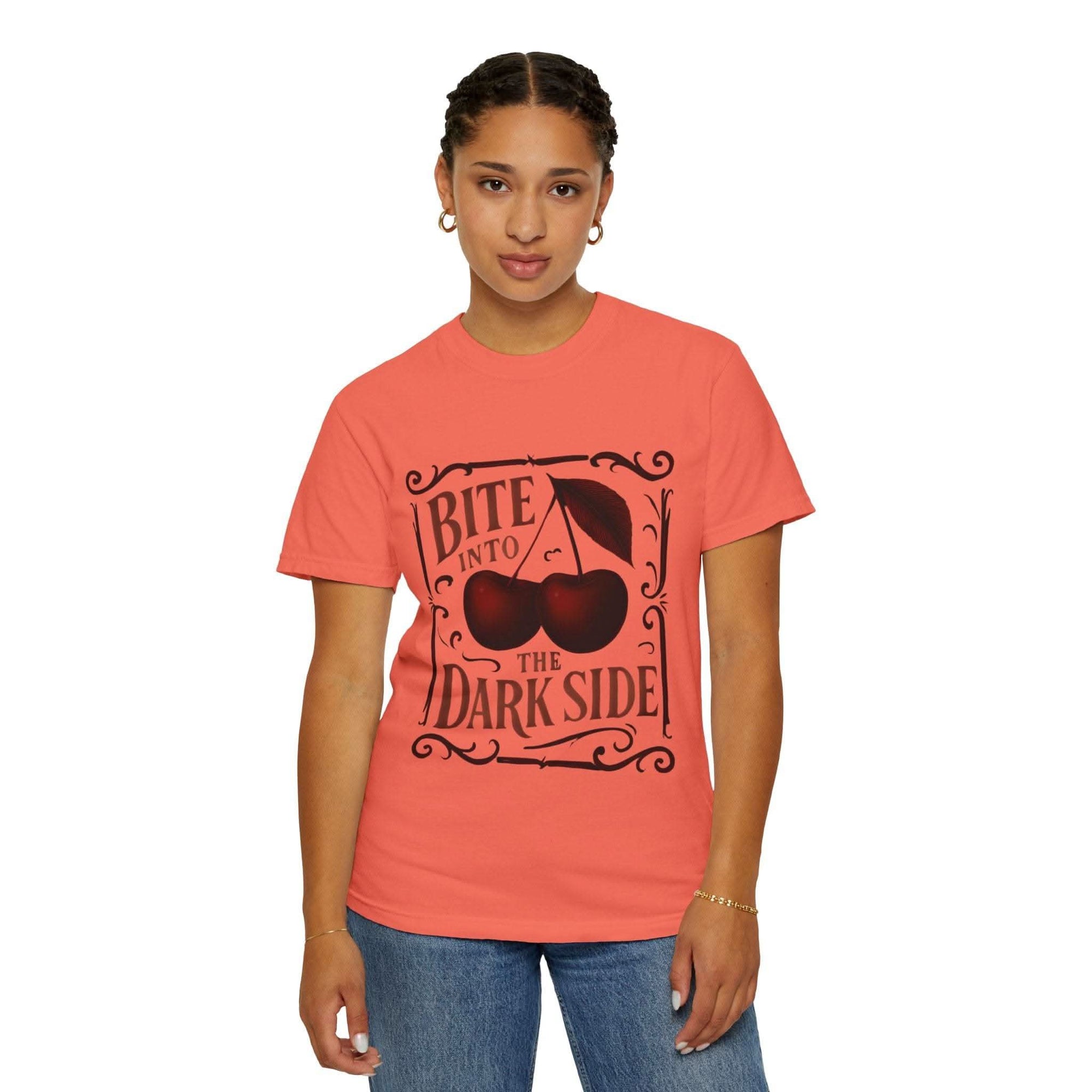 Cherry-colored garment-dyed T-shirt with gothic style and dark elegance