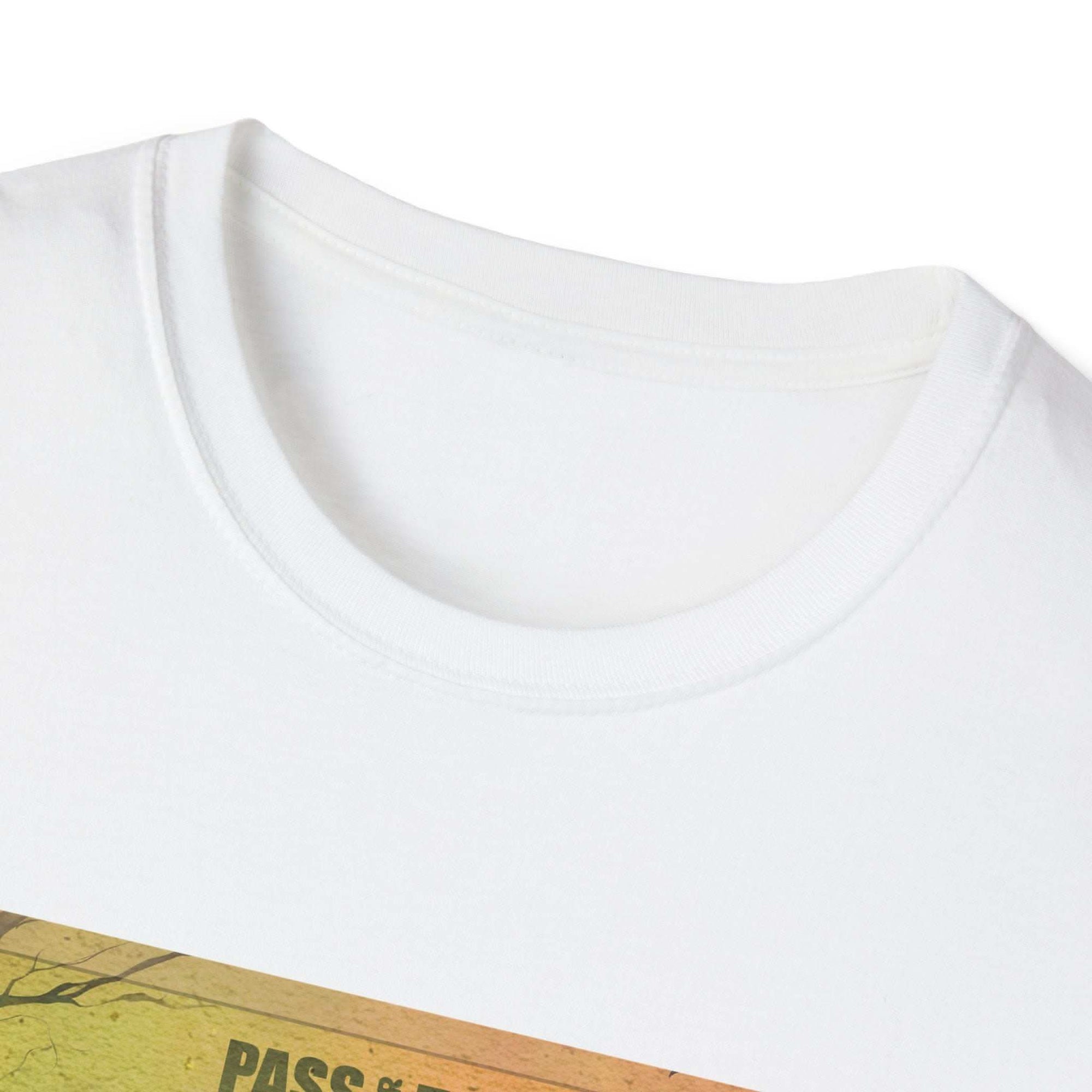 Vintage Giant Zombie Halloween Movie Ticket Unisex T-Shirt - TeninoVentures