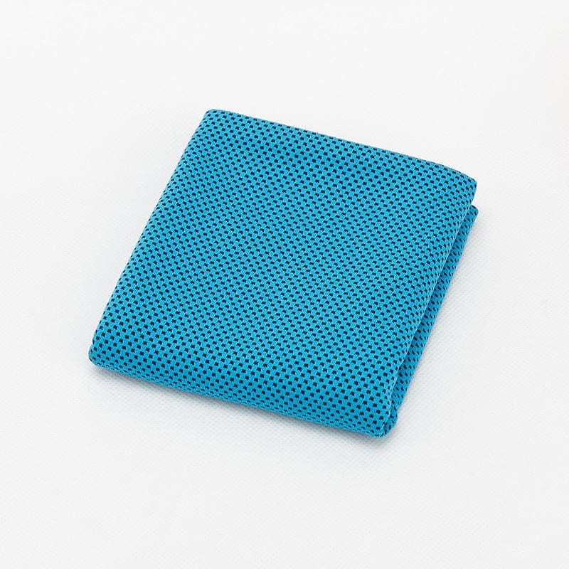 Blue quick-drying sports towel made of microfiber for instant cooling during gym, swimming, yoga, running, and cycling.