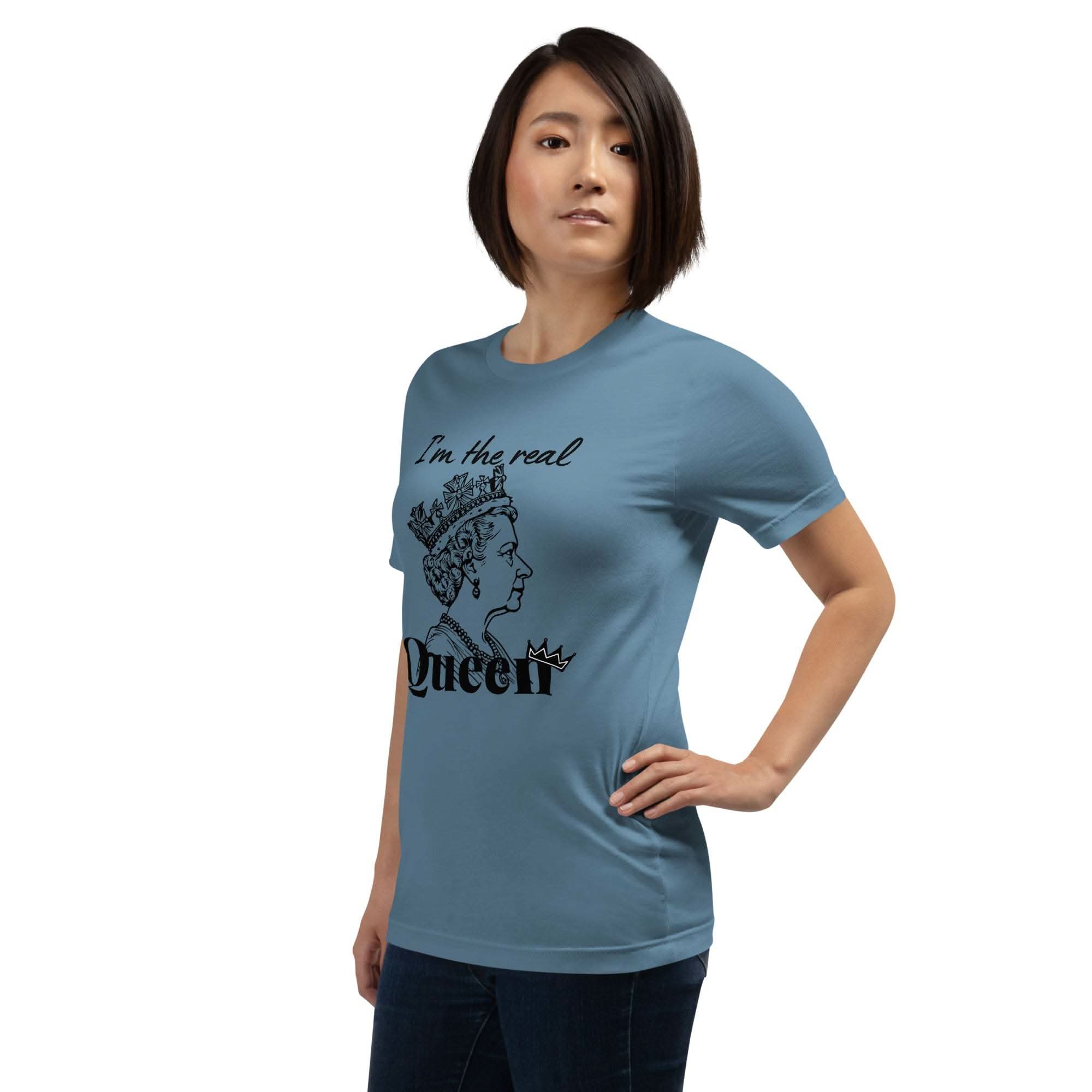 Real Queen T-Shirt - Bold Royal Graphic Tee for Feminine Empowerment