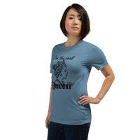 Real Queen T-Shirt - Bold Royal Graphic Tee for Feminine Empowerment
